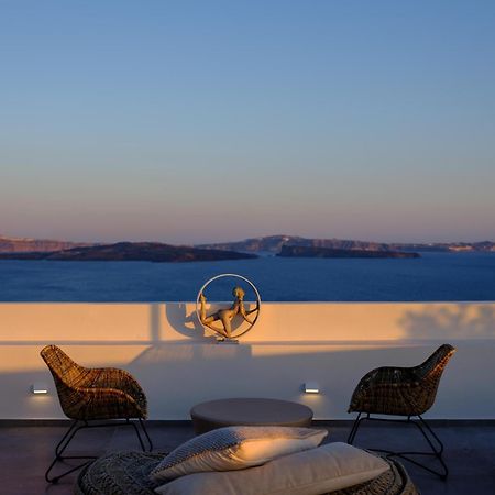 Oia Treasures Art Suites Exterior photo