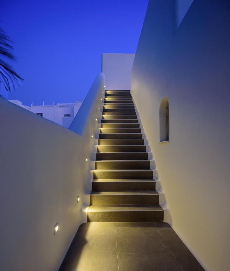 Oia Treasures Art Suites Exterior photo