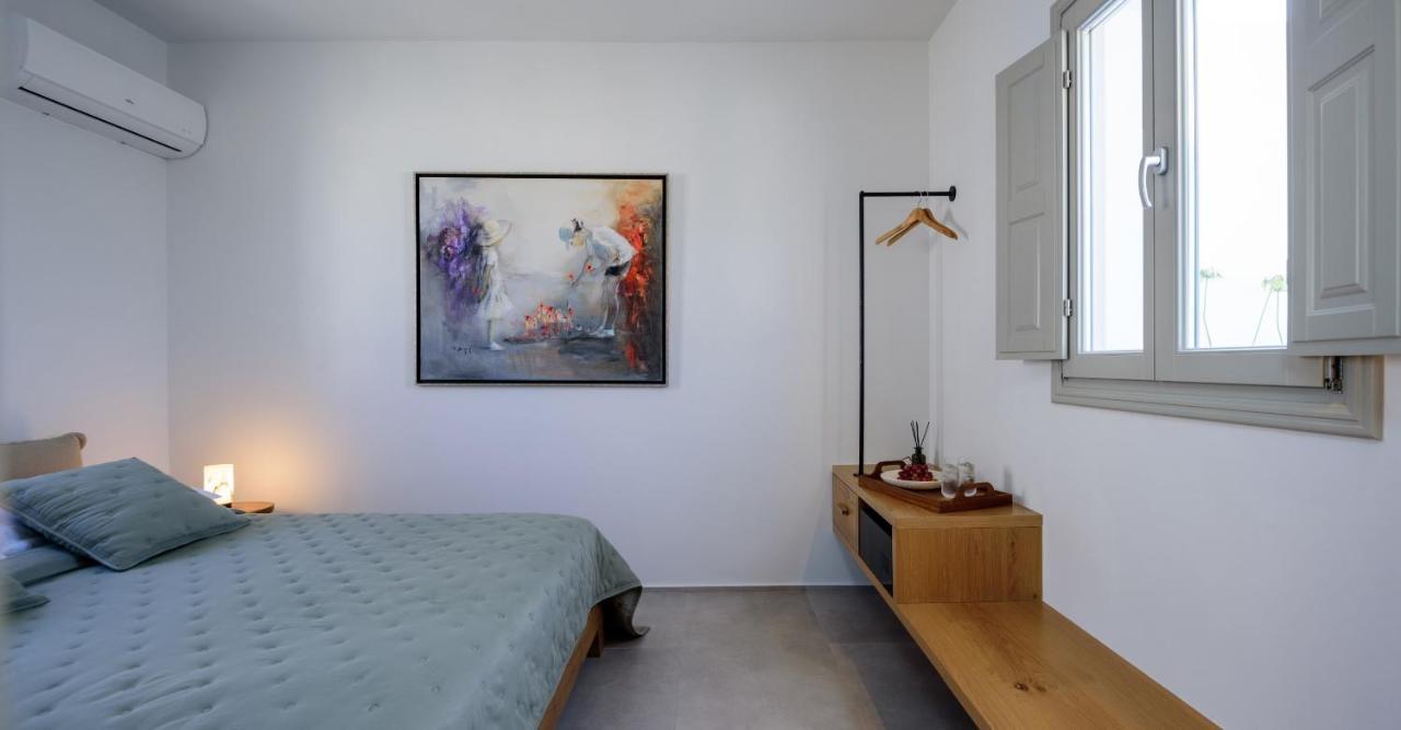 Oia Treasures Art Suites Exterior photo