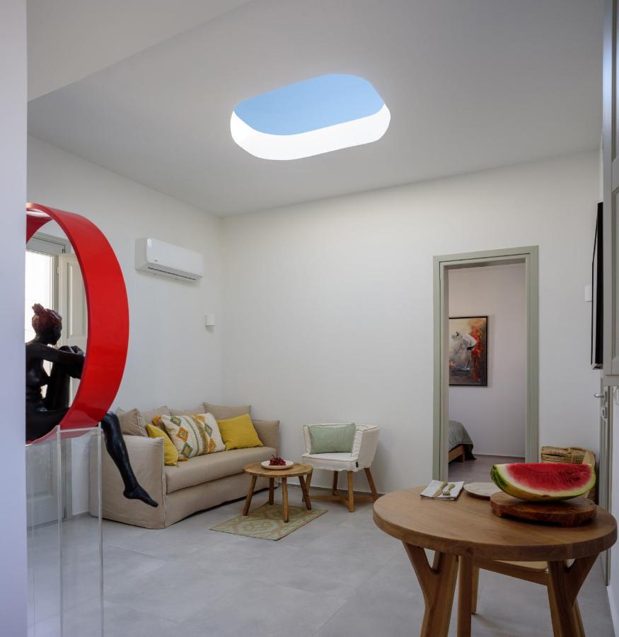 Oia Treasures Art Suites Exterior photo