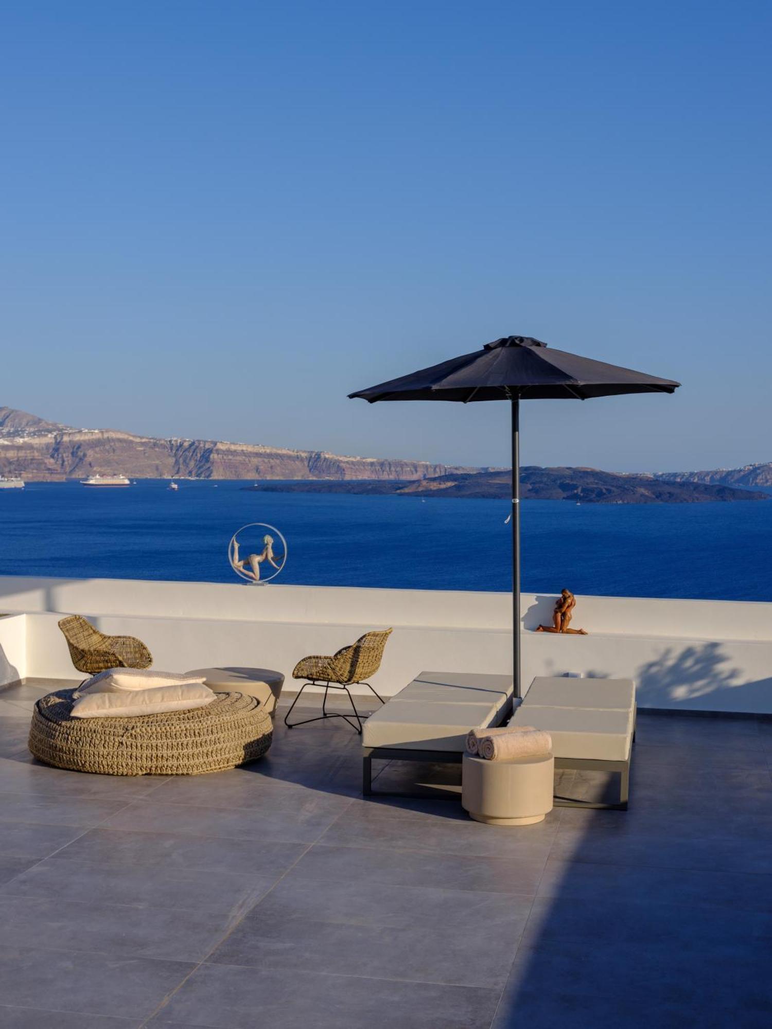 Oia Treasures Art Suites Exterior photo