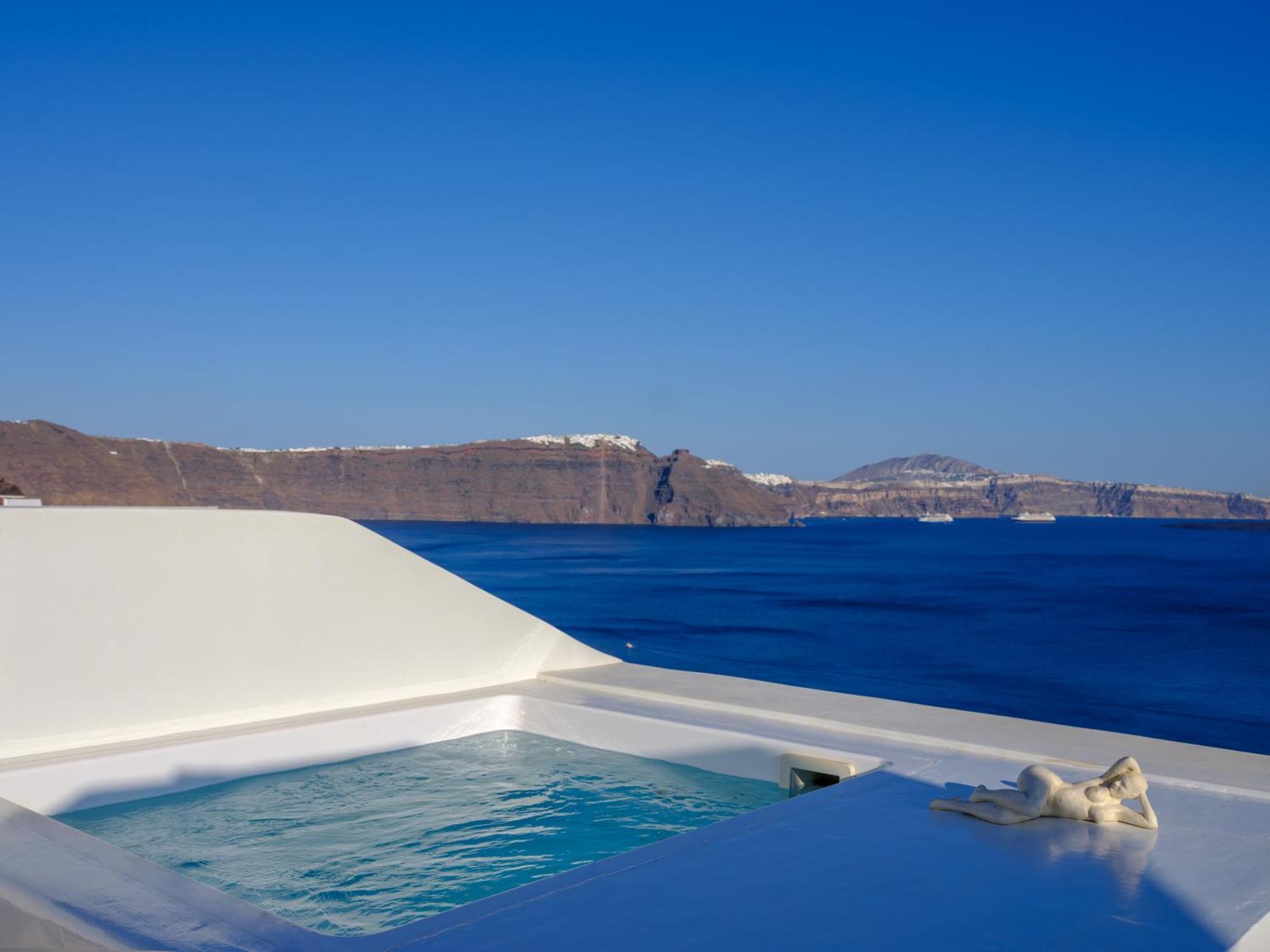 Oia Treasures Art Suites Exterior photo